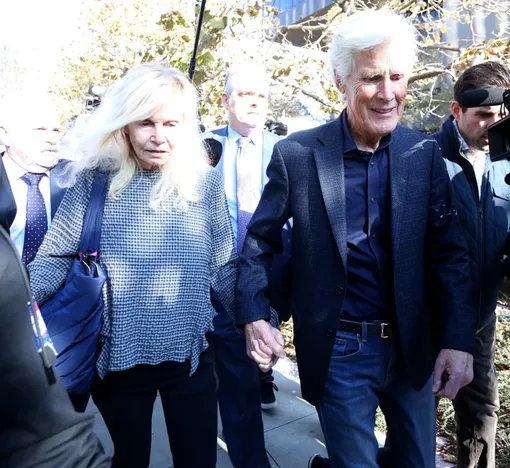 Мама и отчим Мэттью Перри полны решимости наказать все виновных в его смерти