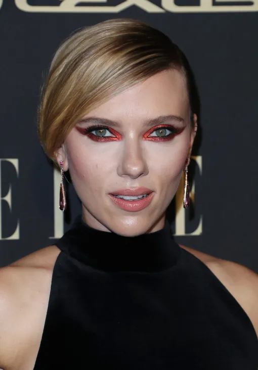 Актриса удивила нестандартным макияжем