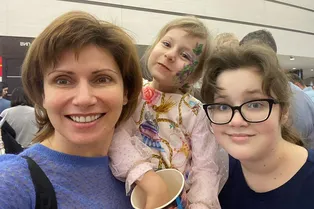 «Моя маленькая скандалистка»: Светлана Зейналова обратилась к младшей дочери в день ее 8-летия «Моя маленькая скандалистка»: Светлана Зейналова обратилась к младшей дочери в день ее 8-летия