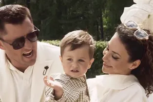 «Пока он держит нас за руки — время дышит медленно»: Зепюр Брутян показала нежное видео с Павлом Прилучным и их сыном «Пока он держит нас за руки — время дышит медленно»: Зепюр Брутян показала нежное видео с Павлом Прилучным и их сыном