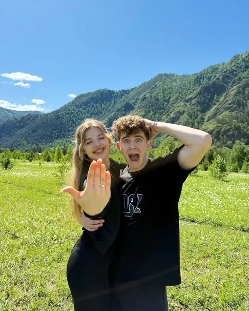 Аня Покров получила предложение руки и сердца от Артура Бабича весной прошлого года