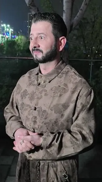 Нажми и смотри