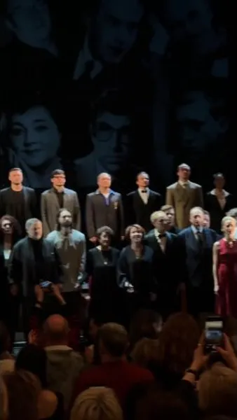 Нажми и смотри