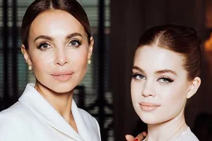 «Олегу остается только мечтать о внуках»: Марина Газманова объяснила появление детской люльки на свадьбе дочери «Олегу остается только мечтать о внуках»: Марина Газманова объяснила появление детской люльки на свадьбе дочери