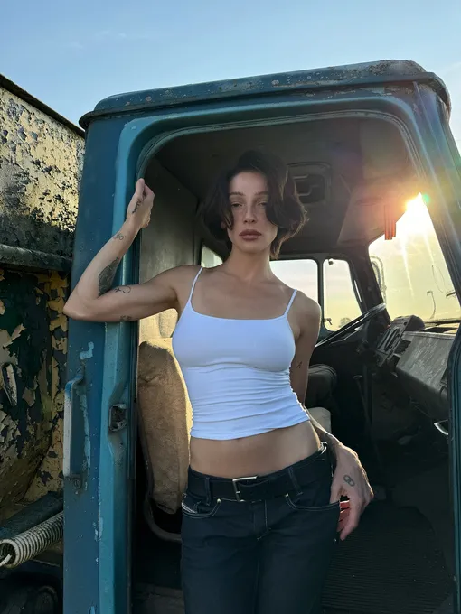 Настя Ивлеева на ферме Настя Ивлеева на ферме