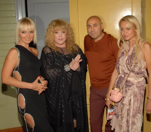 Валерия, Алла Пугачева, Иосиф Пригожин и Яна Рудковская Валерия, Алла Пугачева, Иосиф Пригожин и Яна Рудковская