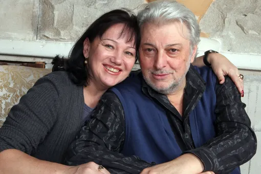 «Крепко сжал мою руку, а я ее выдернула»: вдова Вячеслава Добрынина рассказала о его последних часах в реанимации «Крепко сжал мою руку, а я ее выдернула»: вдова Вячеслава Добрынина рассказала о его последних часах в реанимации