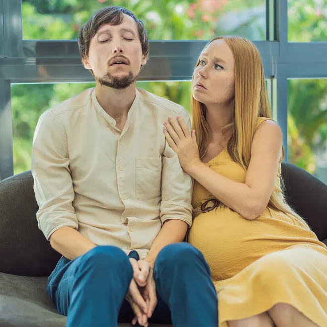 Потом спать с тобой не сможет? Нужно ли брать мужа партнёром на роды — мнение психолога