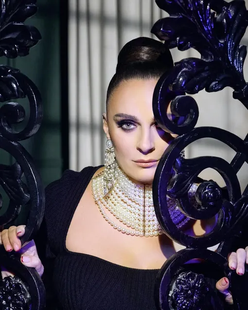 Елена Ваенга ввела жесткие меры безопасности на концертах Елена Ваенга ввела жесткие меры безопасности на концертах