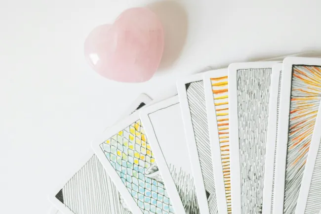 Любовный прогноз Таро для всех знаков зодиака: неделя с 28 апреля по 4 мая