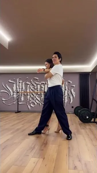 Нажми и смотри