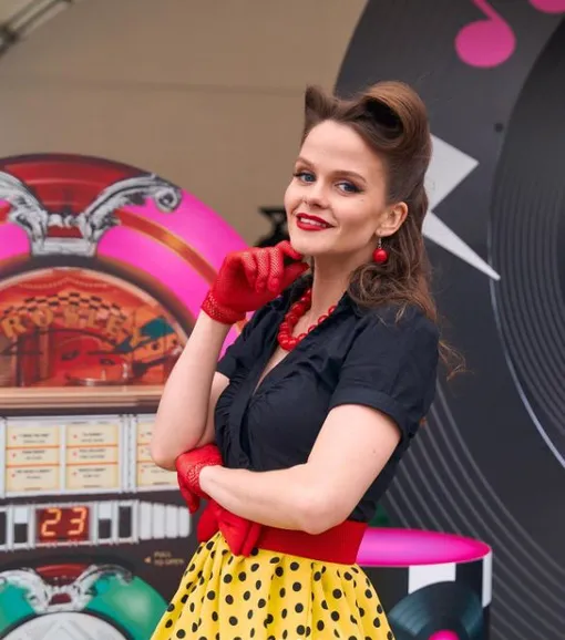 Блузки в стиле стиляг не должны быть скучными