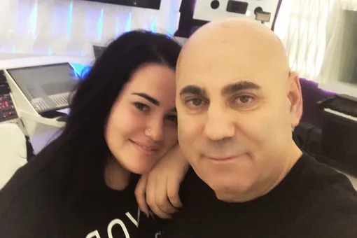 «Продолжение твоего рода»: Иосиф Пригожин показал кадры с внуком в день рождения дочери Данаи «Продолжение твоего рода»: Иосиф Пригожин показал кадры с внуком в день рождения дочери Данаи