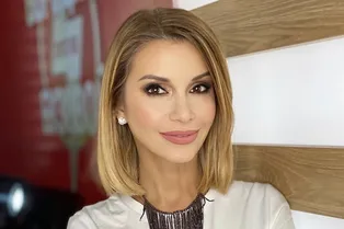 «Собаки на постели и в тарелке»: Ольга Орлова удивила фанатов завтраком с Луфи