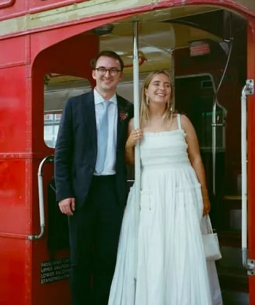 Айзек Хемпстед-Райт женился Айзек Хемпстед-Райт женился