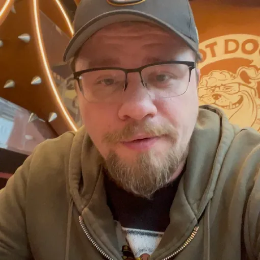 Гарик не сразу согласился вести бизнес