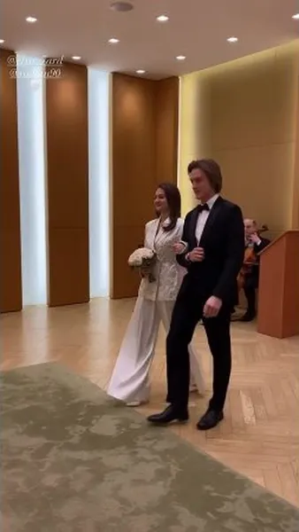 Нажми и смотри