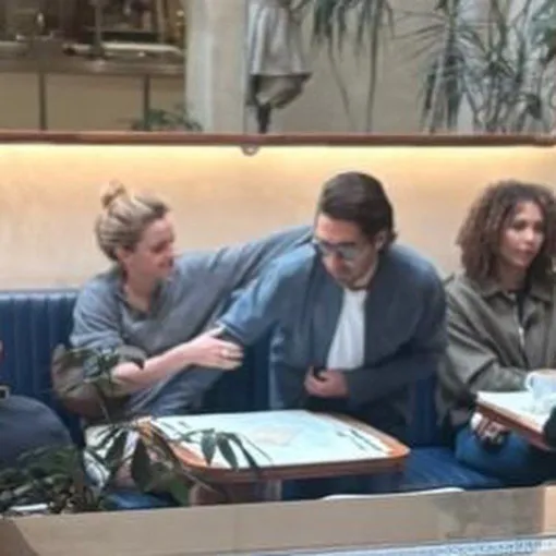 Эмма Уотсон и Гонсало Эвиа Байльерес не скрывали чувства