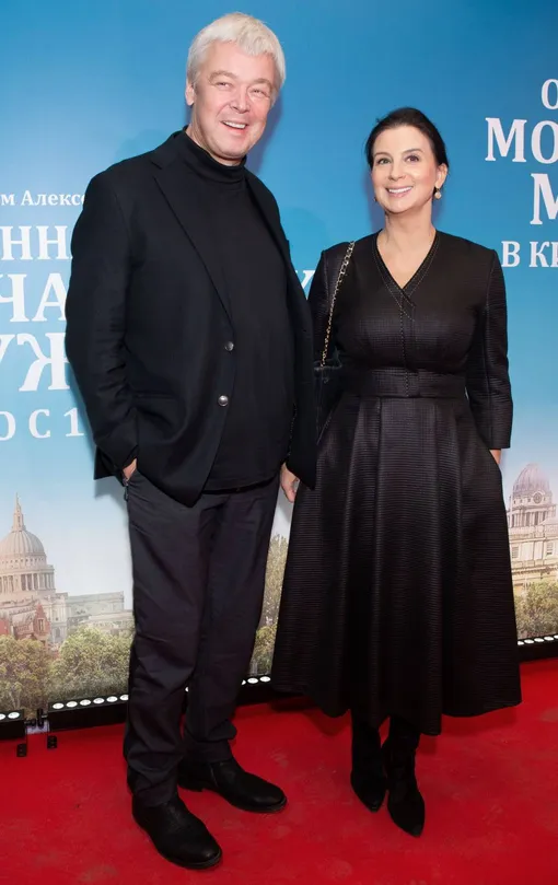 Супруги Александр и Екатерина Стриженовы на премьере фильма Алексея Пиманова «Одиннадцать молчаливых мужчин». 15 февраля 2022 г.