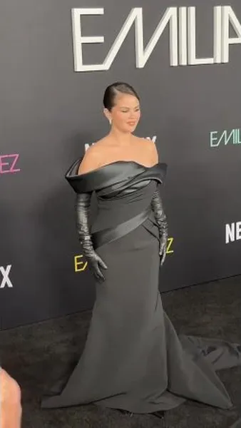 Нажми и смотри