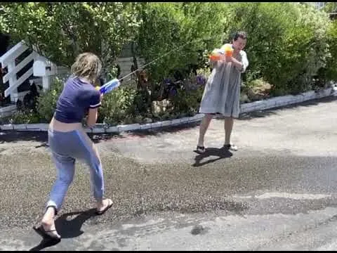Нажми и смотри