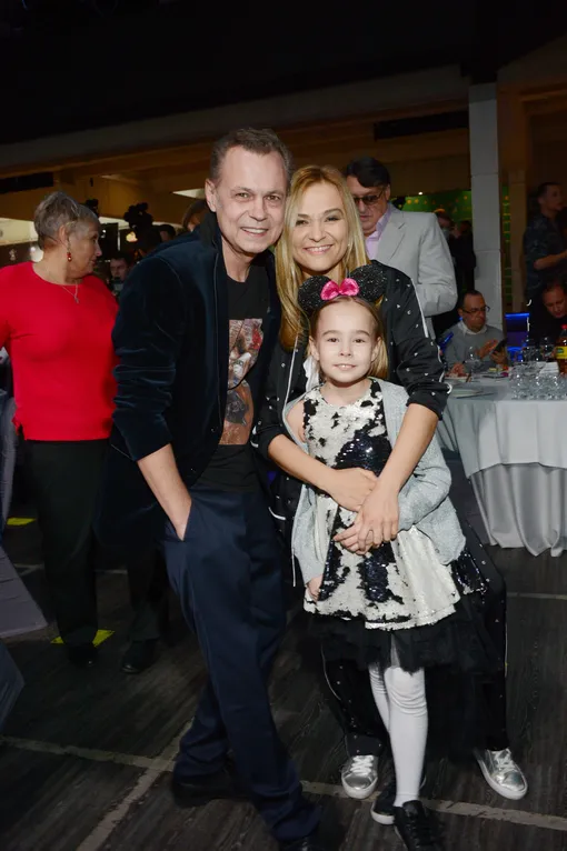 Владимир Левкин с женой Мариной и дочерью Никой