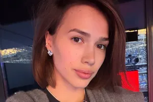 Алина Загитова после преображения появилась на концерте Xolidayboy в Москве Алина Загитова после преображения появилась на концерте Xolidayboy в Москве