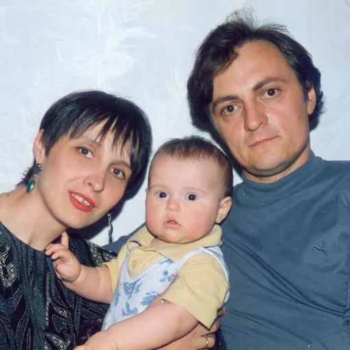 Светлана Рожкова с мужем и младшей дочерью