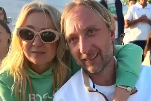 Евгений Плющенко после пластики у Тимура Хайдарова купил мотоцикл Евгений Плющенко после пластики у Тимура Хайдарова купил мотоцикл
