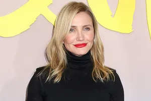 «Я должна дожить до 107 лет»: Кэмерон Диас призналась, что испытывает сильную тревогу из-за позднего материнства