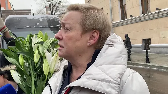 Нажми и смотри