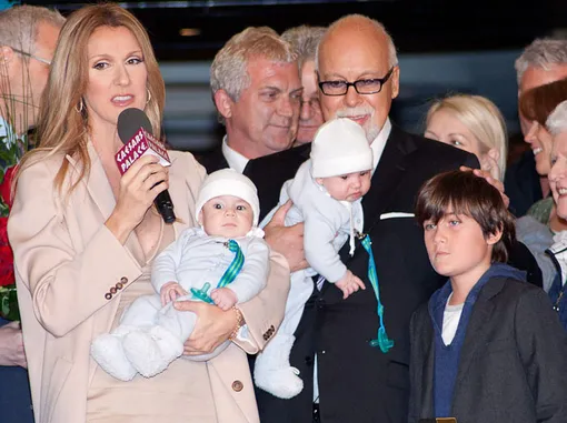 Селин Дион и Рене Анжелил с сыновьями