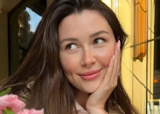 Анна Заворотнюк впервые стала мамой в апреле Анна Заворотнюк впервые стала мамой в апреле