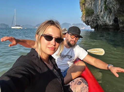 Влюбленные сыграли три свадьбы