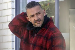 Главный дебошир Голливуда: полуголый Шайа Лабаф устроил драку в баре через месяц после ареста