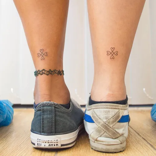 парная татуировка клевер