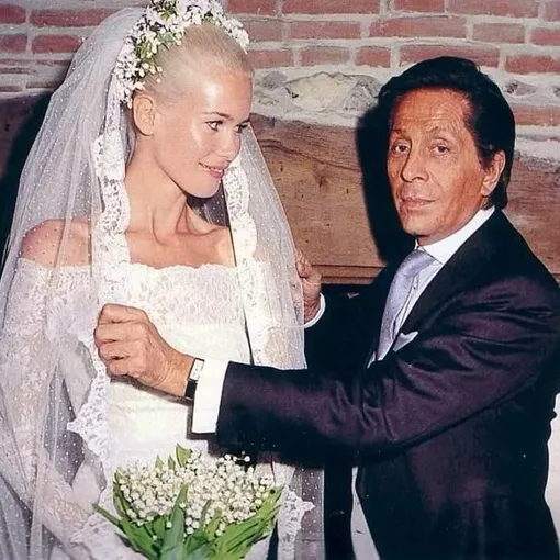 Клаудия Шиффер в свадебном платье от Валентино Гаравани