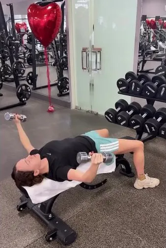 Нажми и смотри