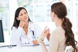 Никакой самодеятельности: косметические проблемы, с которыми нужно идти к врачу Никакой самодеятельности: косметические проблемы, с которыми нужно идти к врачу