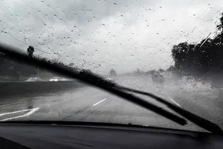 Мой опыт использования бронепленки на лобовом стекле автомобиля