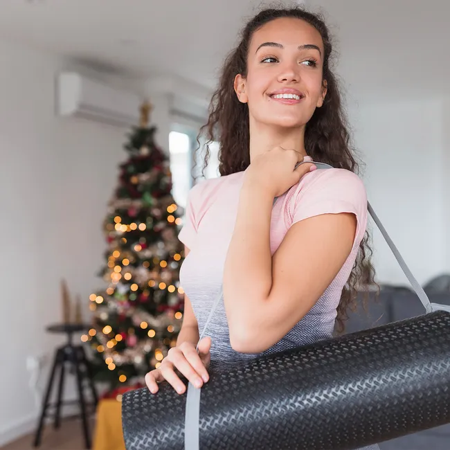 Как «обнулиться» на новогодних каникулах: 5 лайфхаков от наставника по йоге