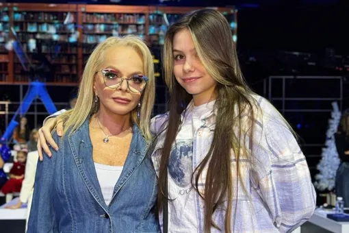 «Мальчик хороший. Мы его принимаем»: Лариса Долина впервые рассказала о бойфренде 14-летней внучки «Мальчик хороший. Мы его принимаем»: Лариса Долина впервые рассказала о бойфренде 14-летней внучки