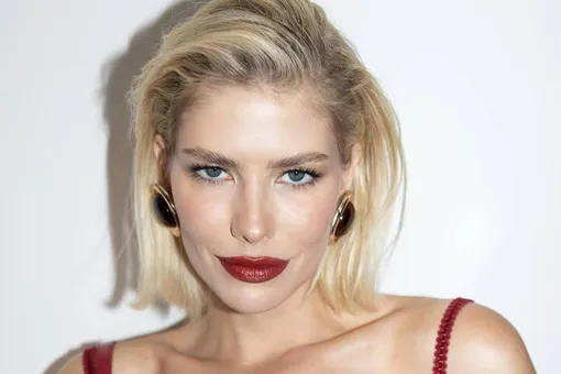 «Я не могу набрать вес»: Елена Перминова объяснила, почему ей поставили капельницу перед отлетом из России «Я не могу набрать вес»: Елена Перминова объяснила, почему ей поставили капельницу перед отлетом из России