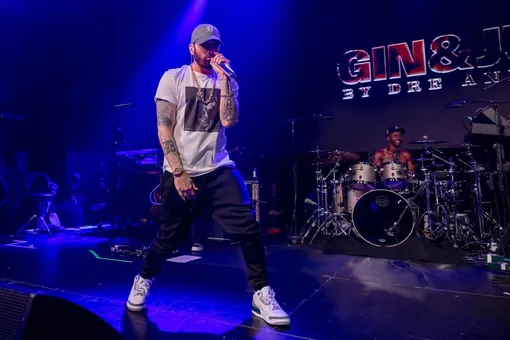 У Эминема роман с давней знакомой