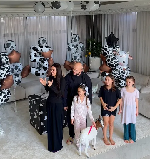 Оксана Самойлова и Джиган делят дом в Подмосковье