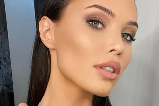 «Эталон женственности»: Анастасия Решетова снялась в сексуальном наряде «Эталон женственности»: Анастасия Решетова снялась в сексуальном наряде