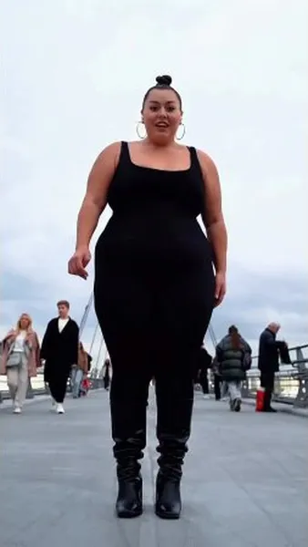 Нажми и смотри