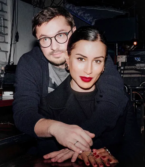 Ведущая с мужем