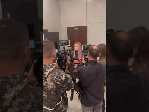 Нажми и смотри