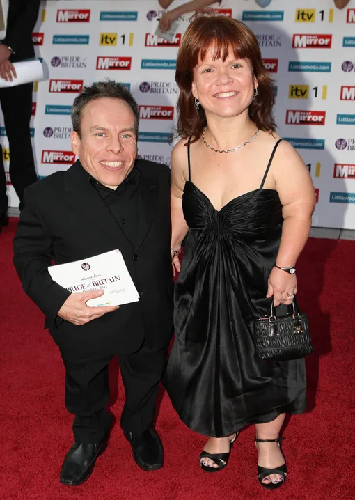 Уорвик Дэвис с женой Самантой Уорвик Дэвис с женой Самантой